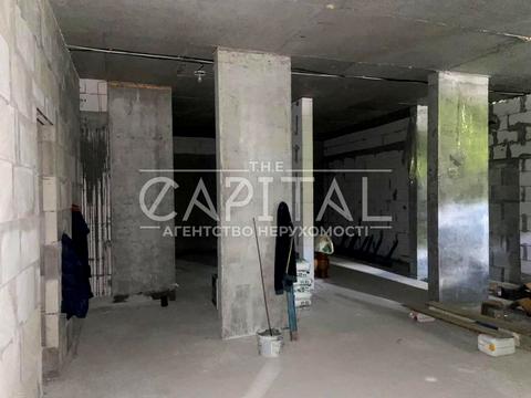 комерційна за адресою Практична вул., 8