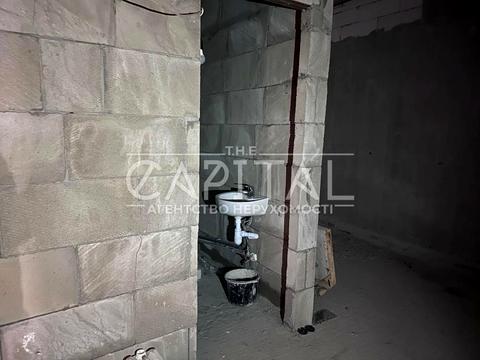 комерційна за адресою Практична вул., 8