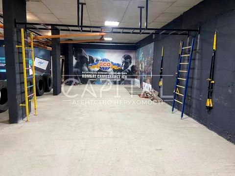 комерційна за адресою Практична вул., 8