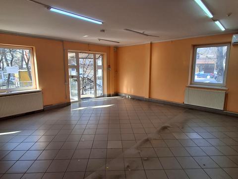 комерційна за адресою Злуки просп., 27