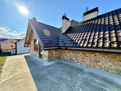 будинок за адресою 24-серпня