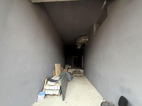 комерційна за адресою Петра Сагайдачного вул., 18