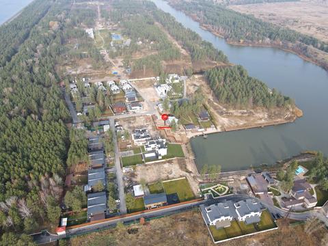 будинок за адресою Набережна вул.