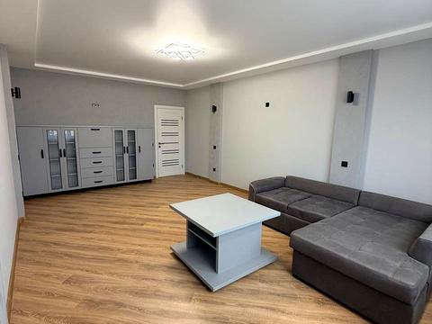 квартира по адресу Героев Майдана ул., 2