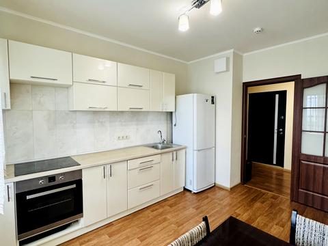 квартира за адресою Софії Русової вул., 5-Б