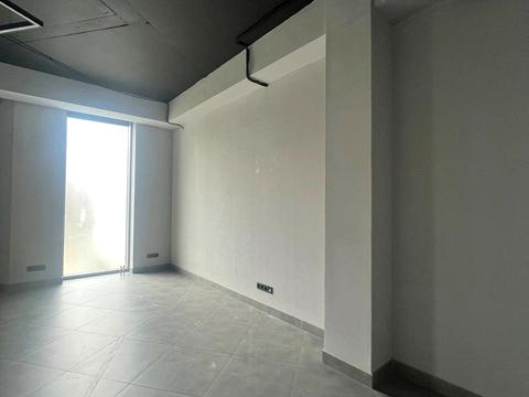 комерційна за адресою Пилипа Орлика просп. (Ілліча), 16