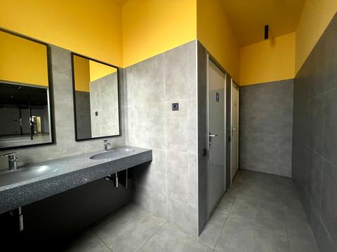 комерційна за адресою Пилипа Орлика просп. (Ілліча), 16