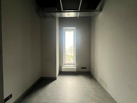 комерційна за адресою Пилипа Орлика просп. (Ілліча), 16