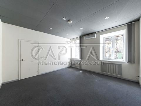 комерційна за адресою Ярославів Вал вул., 30/18