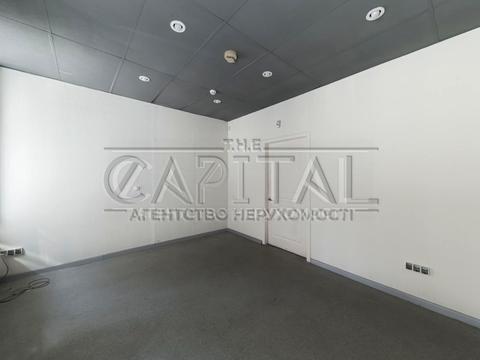 комерційна за адресою Ярославів Вал вул., 30/18