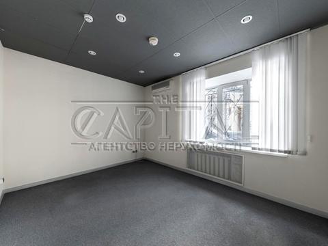 комерційна за адресою Ярославів Вал вул., 30/18