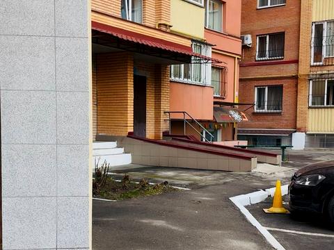 коммерческая по адресу Соборности ул. (Жовтнева), 61А