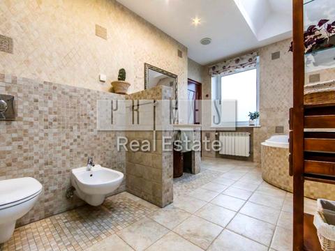 будинок за адресою Локомотивна вул., 28А