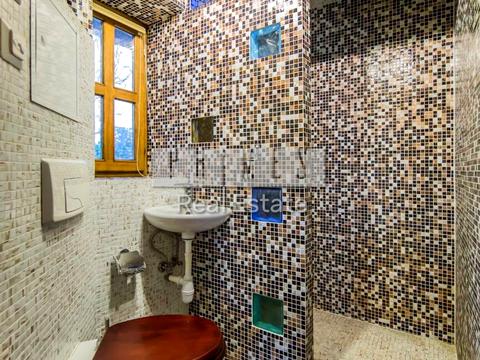 будинок за адресою Локомотивна вул., 28А