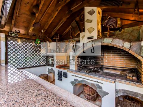 будинок за адресою Локомотивна вул., 28А