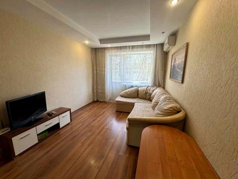 квартира за адресою Дмитра Яворницького просп. (Карла Маркса), 4