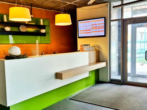 комерційна за адресою Юлії Залюбовської вул. (Путилівська), 16