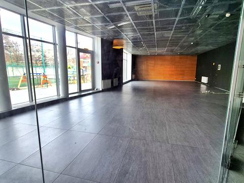 комерційна за адресою Юлії Залюбовської вул. (Путилівська), 16