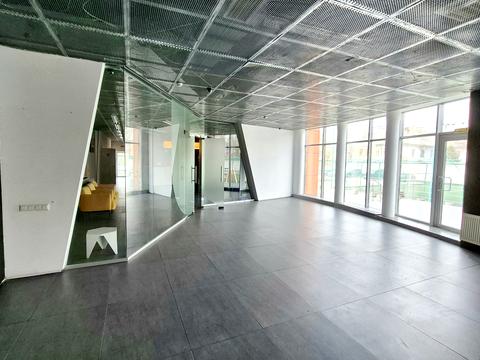 комерційна за адресою Юлії Залюбовської вул. (Путилівська), 16