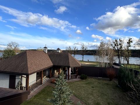 будинок за адресою Озерна