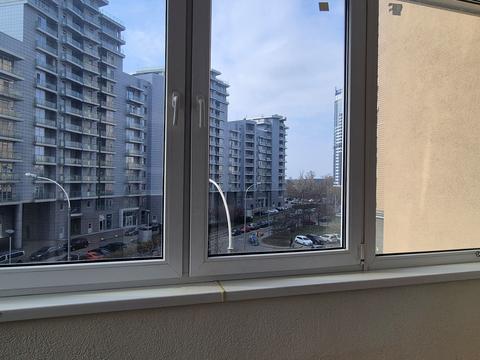 комерційна за адресою Раїси Окіпної вул., 10