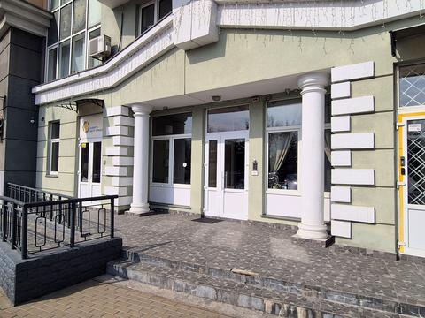 комерційна за адресою Раїси Окіпної вул., 10