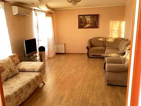 квартира за адресою Анни Ахматової вул., 43