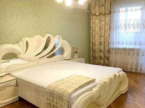 квартира за адресою Анни Ахматової вул., 43
