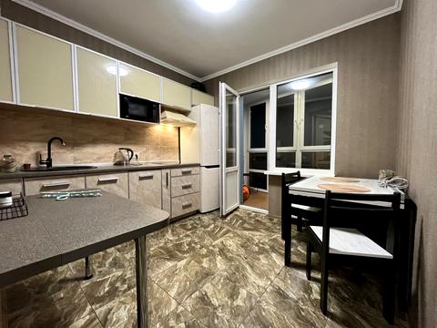 квартира за адресою Софії Русової вул., 7