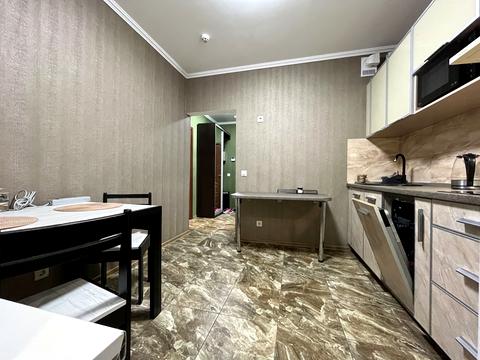 квартира за адресою Софії Русової вул., 7