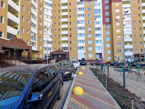 квартира за адресою Сергія Данченка вул., 1