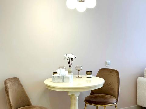 квартира за адресою Олександра Олеся вул., 8/17