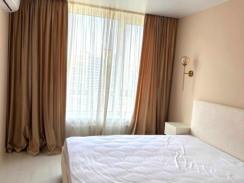 квартира за адресою Олександра Олеся вул., 8/17