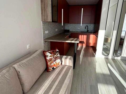 квартира за адресою Зарічна вул., 4