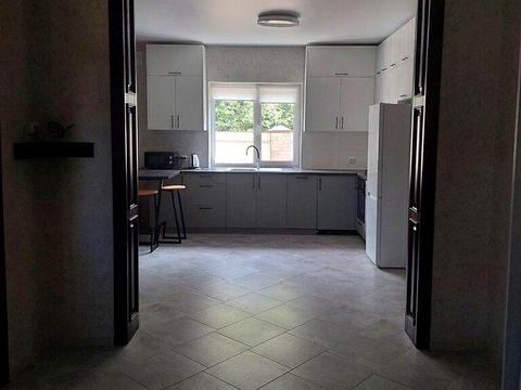 будинок за адресою Дніпровське шосе