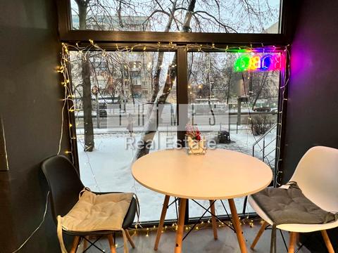 комерційна за адресою Чоколівський бульв., 18