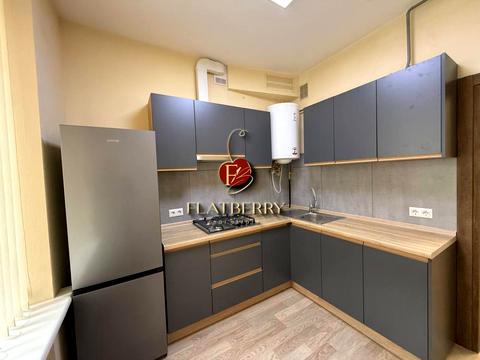 комерційна за адресою Кловський узвіз, 14/24