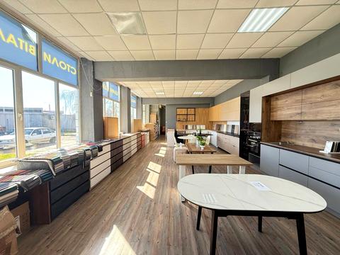 комерційна за адресою Незалежності вул., 95