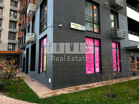 комерційна за адресою Дніпровська набережна вул., 20-А