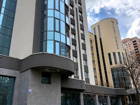 комерційна за адресою Голосіївська вул., 7