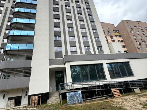 комерційна за адресою Голосіївська вул., 7
