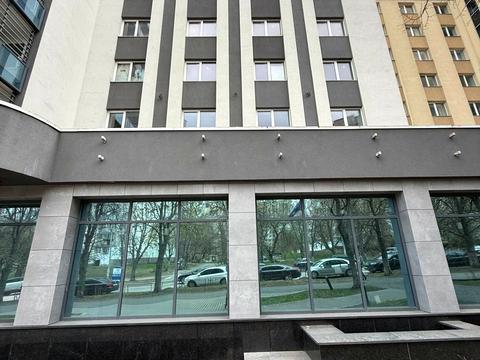 комерційна за адресою Голосіївська вул., 7
