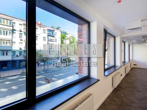 комерційна за адресою Саксаганського вул., 53/80