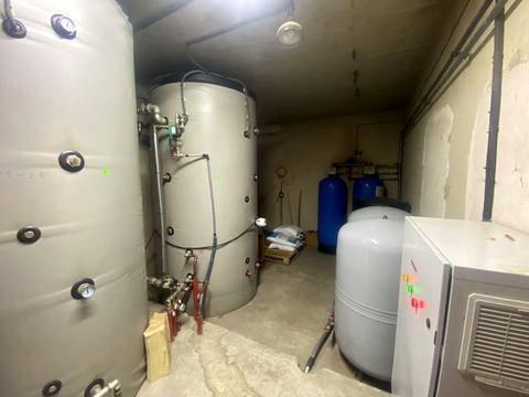 комерційна за адресою Промислова, 8