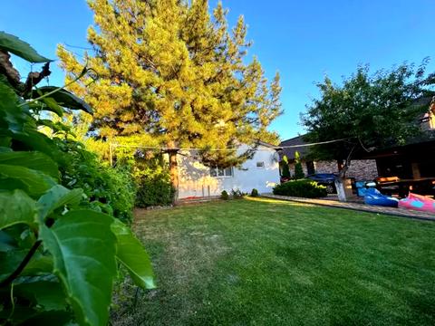 будинок за адресою Рубіновий