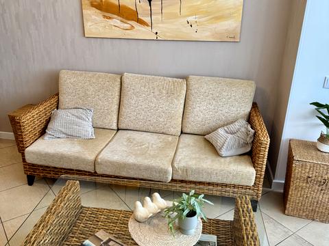 квартира за адресою Анни Ахматової вул., 13-Д