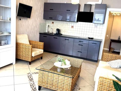 квартира за адресою Анни Ахматової вул., 13-Д