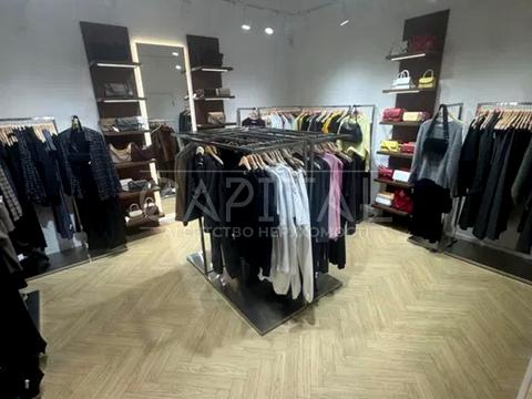 комерційна за адресою Лисенка вул., 4