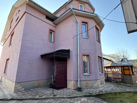 будинок за адресою Стефаника, 12