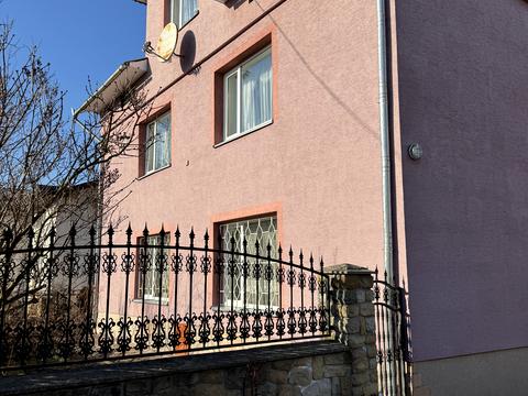 будинок за адресою Стефаника, 12